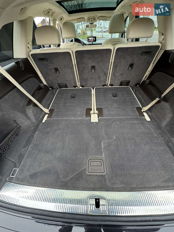 Позашляховик / Кросовер Audi Q7 2018 в Вінниці