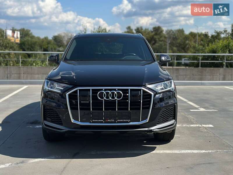 Позашляховик / Кросовер Audi Q7 2019 в Києві