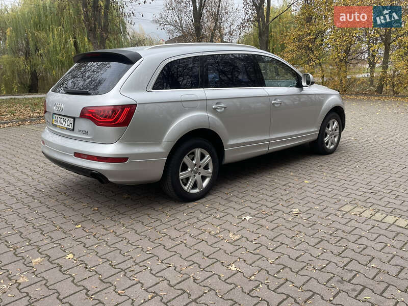 Позашляховик / Кросовер Audi Q7 2009 в Миргороді