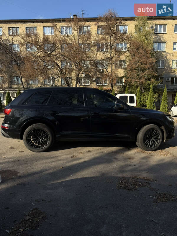 Внедорожник / Кроссовер Audi Q7 2021 в Киеве фото 6 Внедорожник / Кроссовер Audi Q7 2021 в Киеве