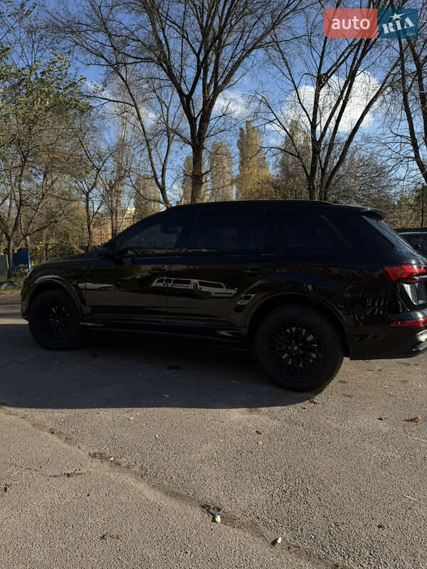 Внедорожник / Кроссовер Audi Q7 2021 в Киеве фото 18 Внедорожник / Кроссовер Audi Q7 2021 в Киеве