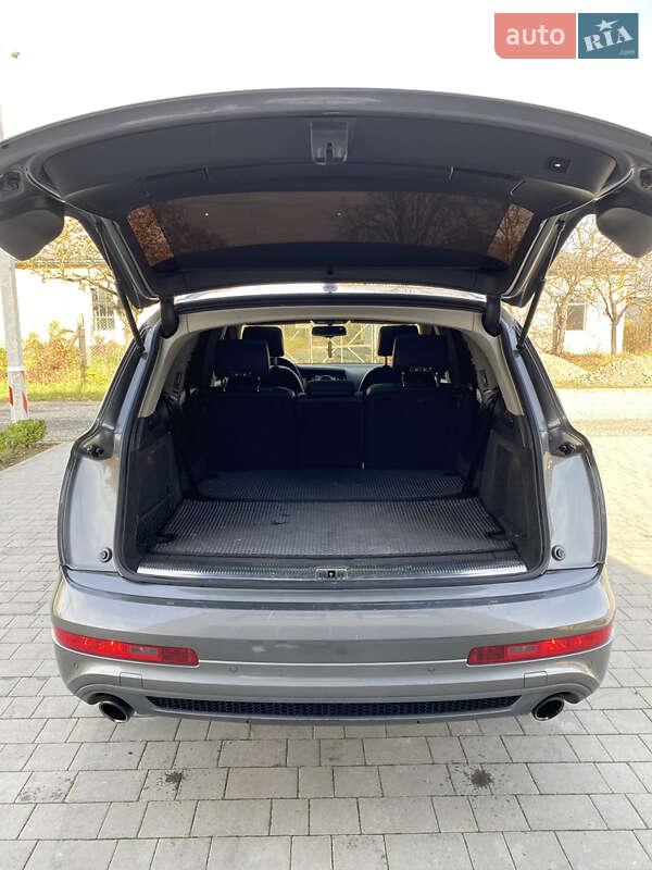 Позашляховик / Кросовер Audi Q7 2011 в Виноградові