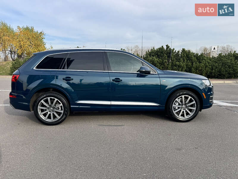 Позашляховик / Кросовер Audi Q7 2018 в Києві