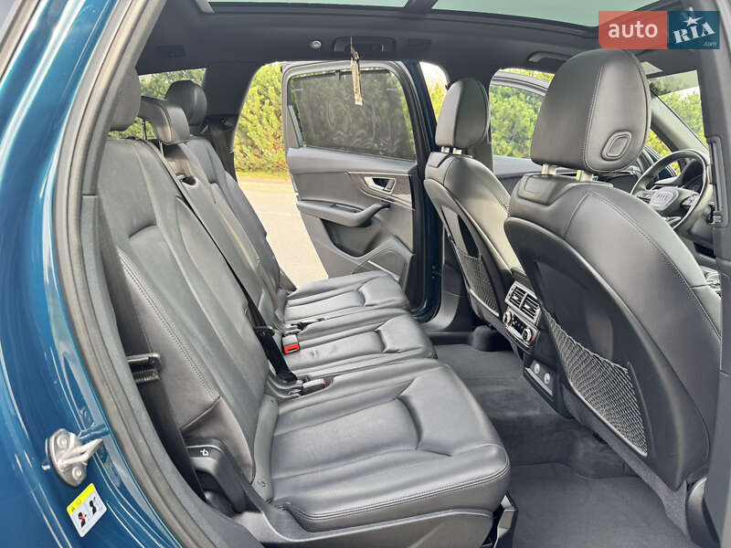 Позашляховик / Кросовер Audi Q7 2018 в Києві