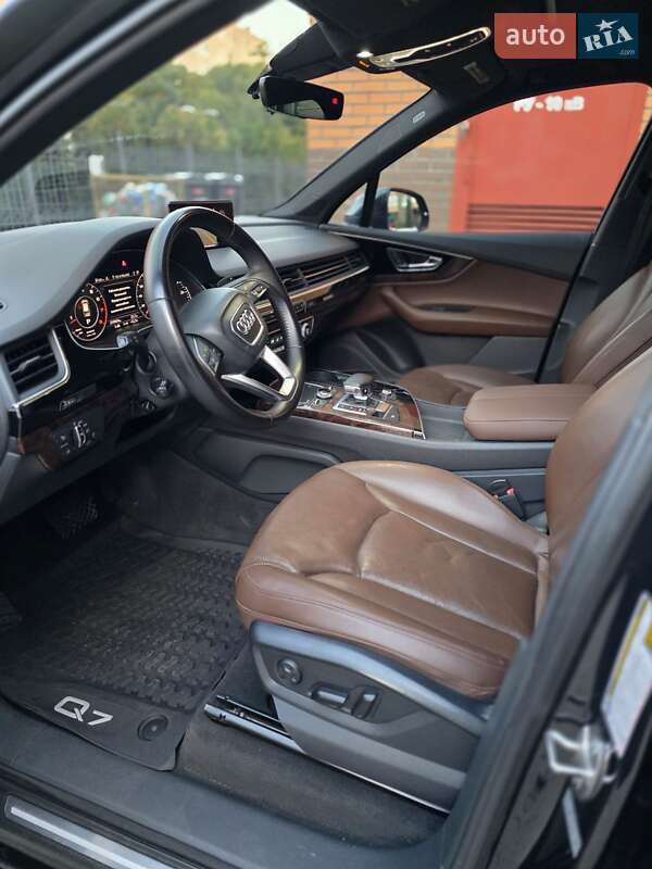 Позашляховик / Кросовер Audi Q7 2016 в Черкасах фото 12 Позашляховик / Кросовер Audi Q7 2016 в Черкасах