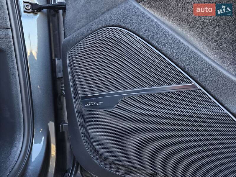 Внедорожник / Кроссовер Audi Q7 2019 в Киеве