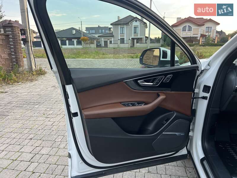 Внедорожник / Кроссовер Audi Q7 2017 в Ровно фото 58 Внедорожник / Кроссовер Audi Q7 2017 в Ровно