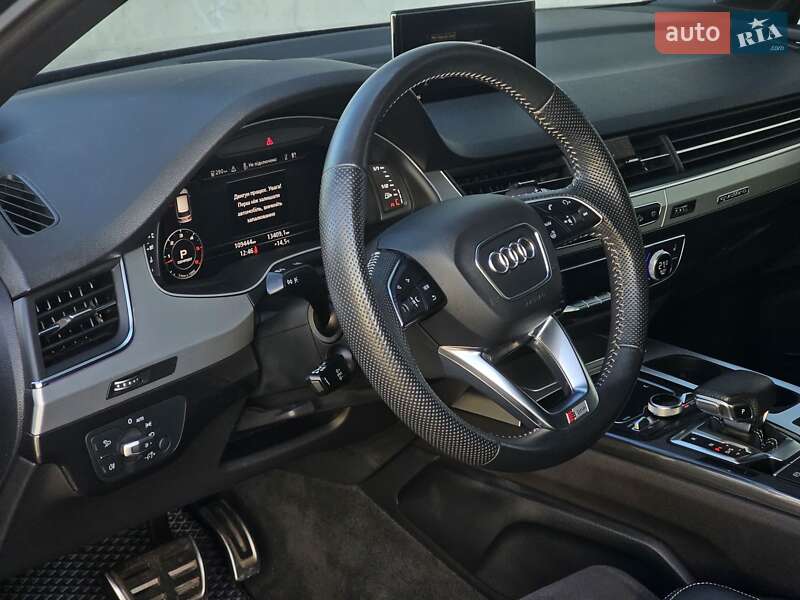 Внедорожник / Кроссовер Audi Q7 2019 в Киеве