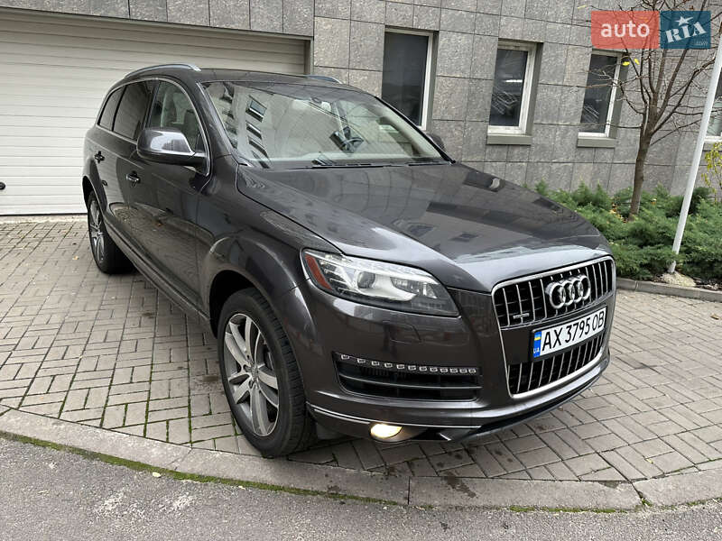 Внедорожник / Кроссовер Audi Q7 2015 в Киеве