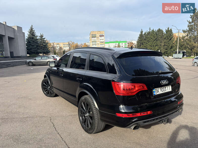 Позашляховик / Кросовер Audi Q7 2013 в Києві
