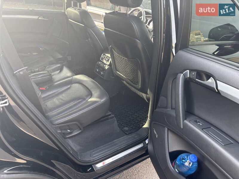 Позашляховик / Кросовер Audi Q7 2013 в Києві