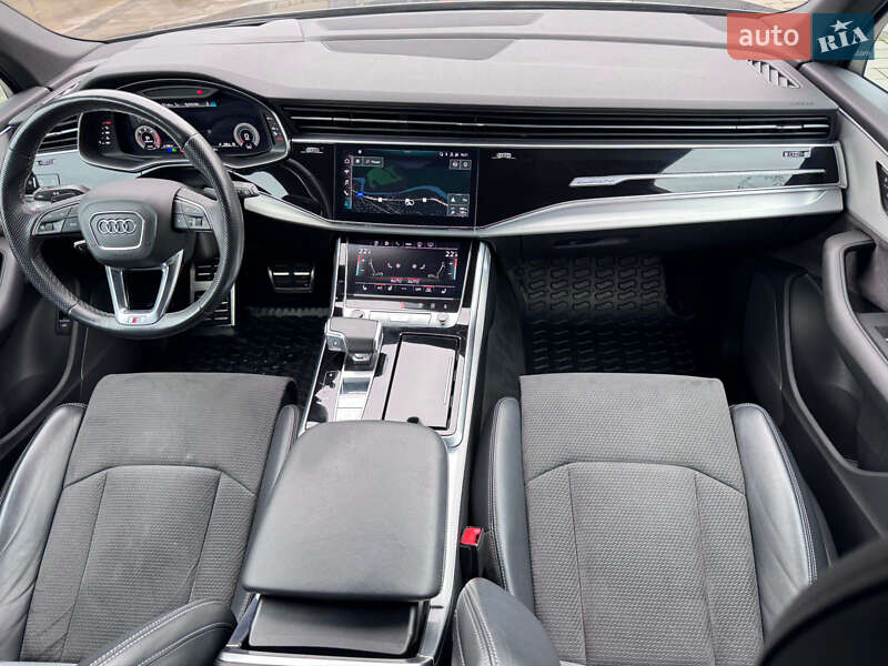 Позашляховик / Кросовер Audi Q7 2022 в Тячеві