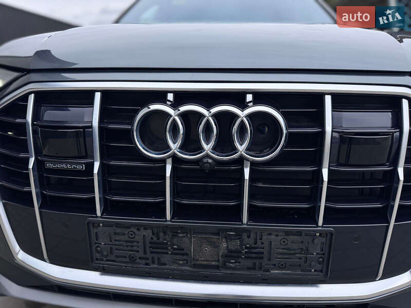 Позашляховик / Кросовер Audi Q7 2022 в Тячеві