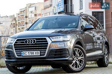 Позашляховик / Кросовер Audi Q7 2018 в Львові