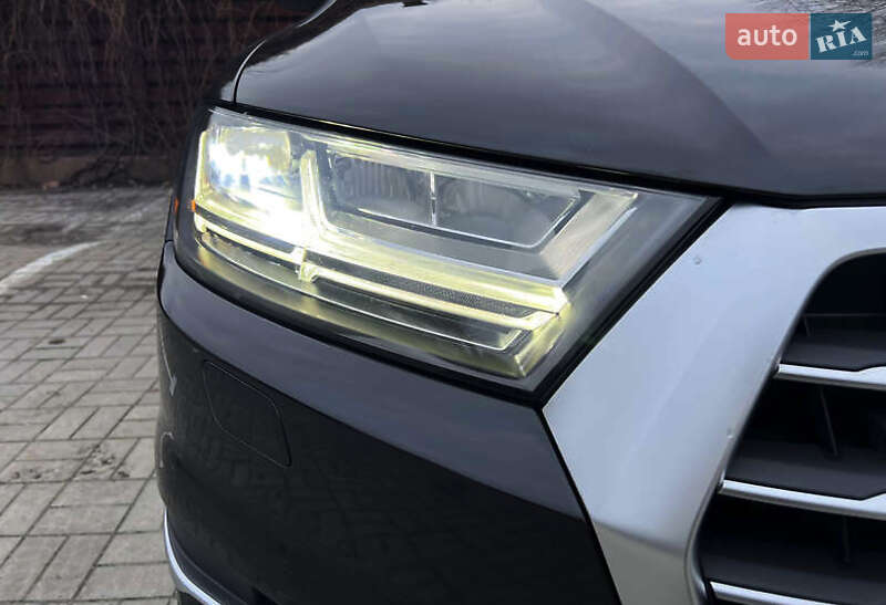 Позашляховик / Кросовер Audi Q7 2018 в Києві фото 15 Позашляховик / Кросовер Audi Q7 2018 в Києві