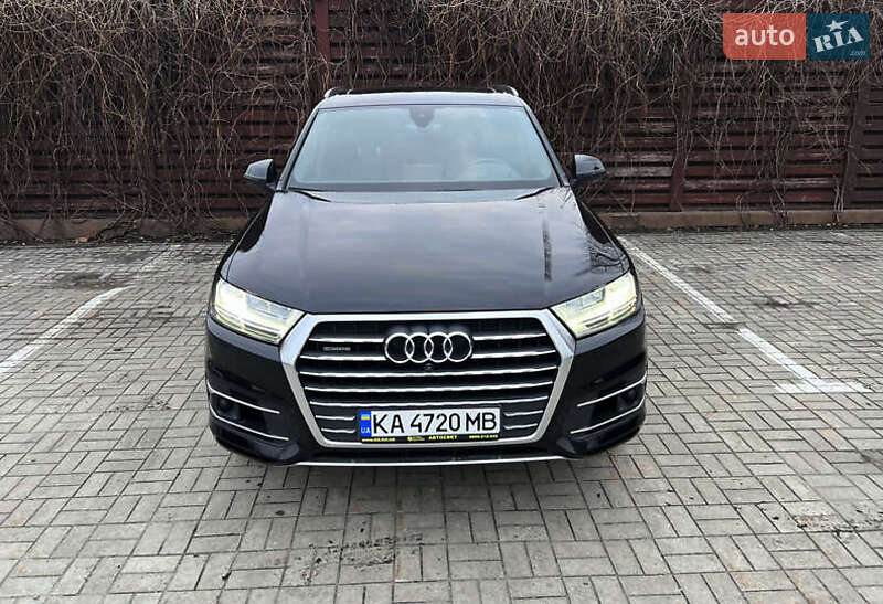 Позашляховик / Кросовер Audi Q7 2018 в Києві фото 17 Позашляховик / Кросовер Audi Q7 2018 в Києві