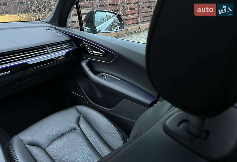 Позашляховик / Кросовер Audi Q7 2018 в Києві фото 65 Позашляховик / Кросовер Audi Q7 2018 в Києві