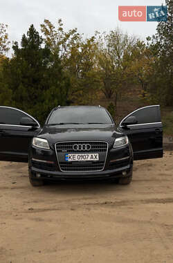 Позашляховик / Кросовер Audi Q7 2007 в Дніпрі