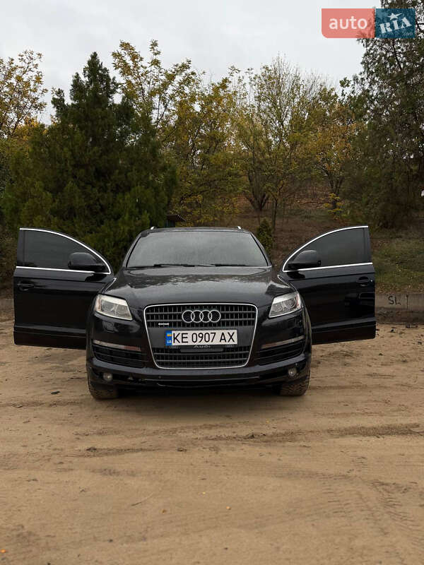 Позашляховик / Кросовер Audi Q7 2007 в Дніпрі