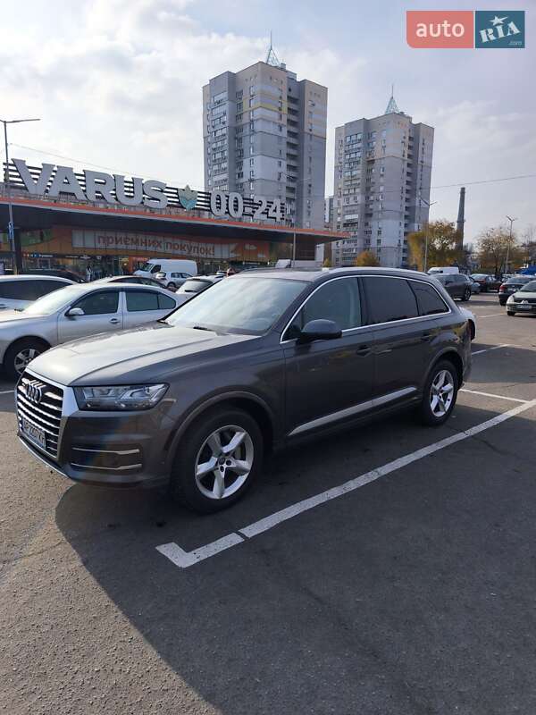 Внедорожник / Кроссовер Audi Q7 2018 в Днепре
