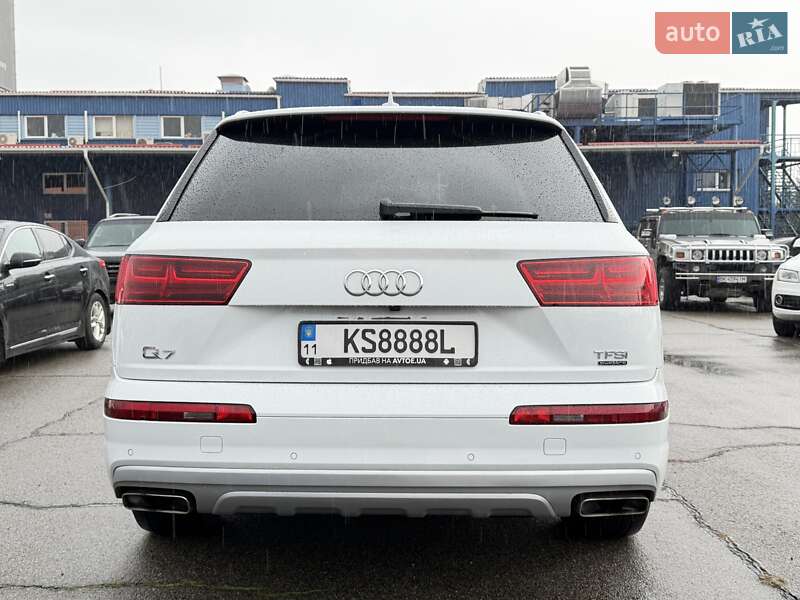 Внедорожник / Кроссовер Audi Q7 2016 в Киеве