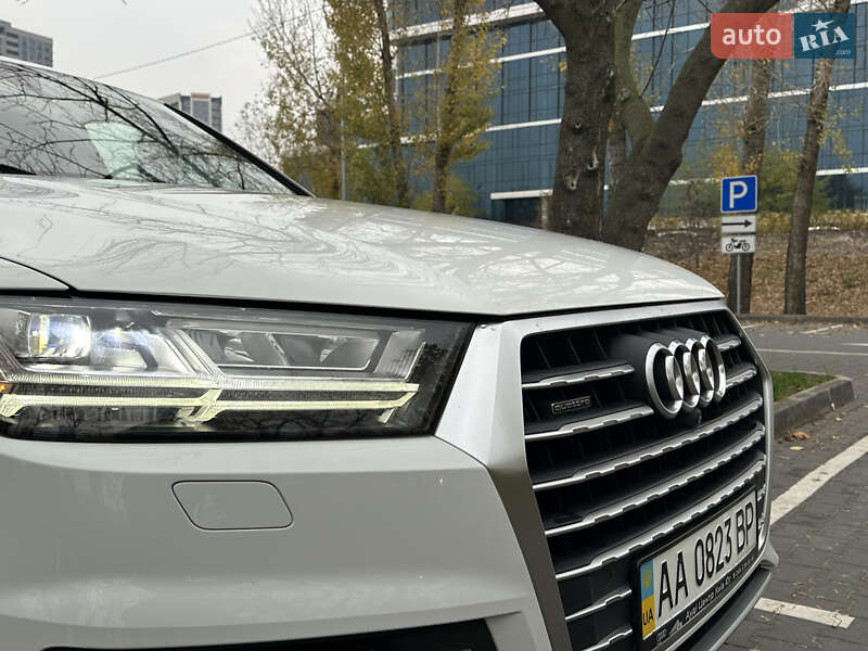 Внедорожник / Кроссовер Audi Q7 2017 в Киеве