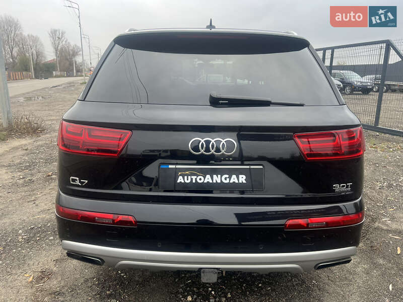 Внедорожник / Кроссовер Audi Q7 2016 в Киеве
