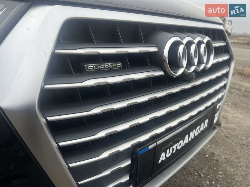 Внедорожник / Кроссовер Audi Q7 2016 в Киеве