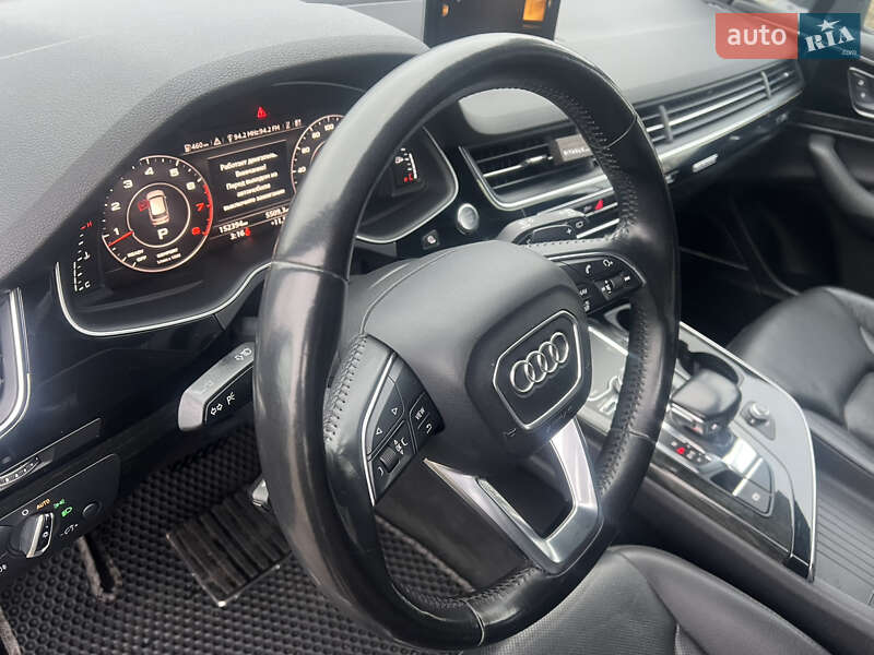 Внедорожник / Кроссовер Audi Q7 2016 в Киеве