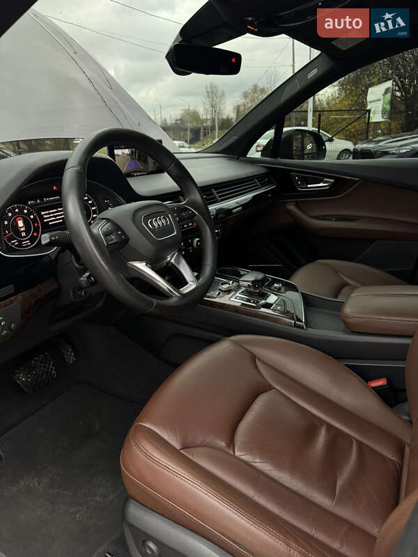 Внедорожник / Кроссовер Audi Q7 2017 в Львове