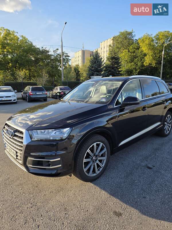 Внедорожник / Кроссовер Audi Q7 2017 в Запорожье