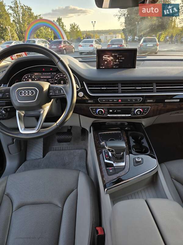Внедорожник / Кроссовер Audi Q7 2017 в Запорожье