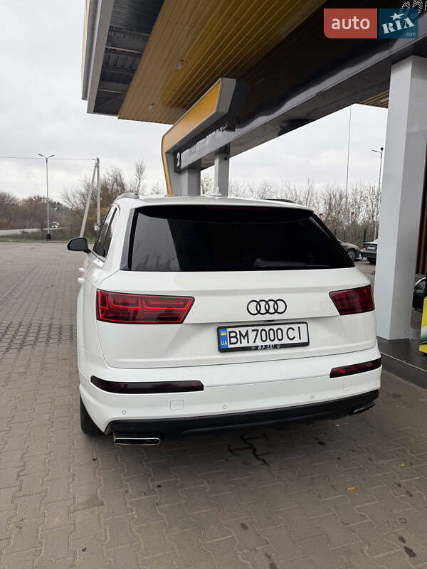 Позашляховик / Кросовер Audi Q7 2017 в Полтаві