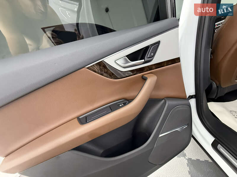 Внедорожник / Кроссовер Audi Q7 2018 в Трускавце