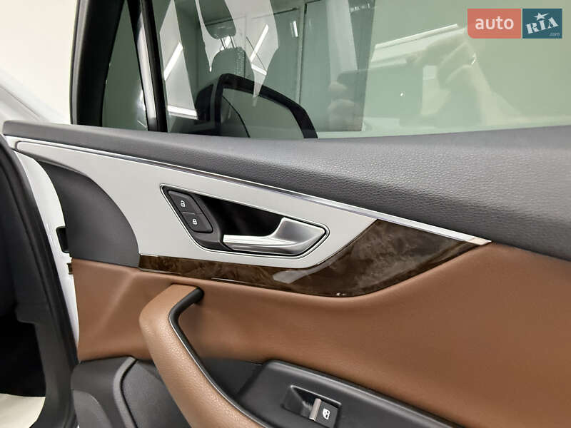 Внедорожник / Кроссовер Audi Q7 2018 в Трускавце