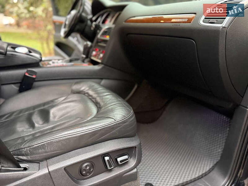 Позашляховик / Кросовер Audi Q7 2010 в Кам'янець-Подільському