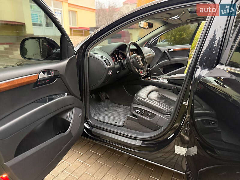 Позашляховик / Кросовер Audi Q7 2010 в Кам'янець-Подільському