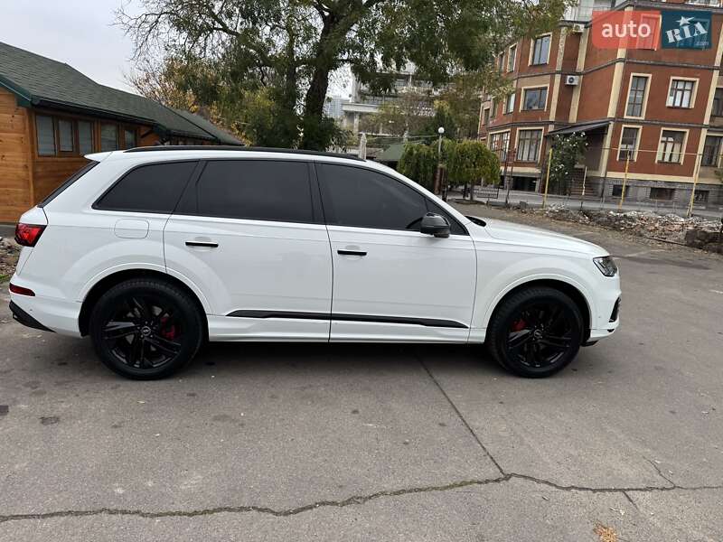 Позашляховик / Кросовер Audi Q7 2020 в Одесі