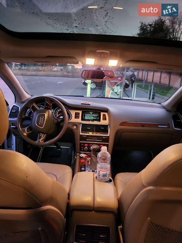 Позашляховик / Кросовер Audi Q7 2013 в Дніпрі