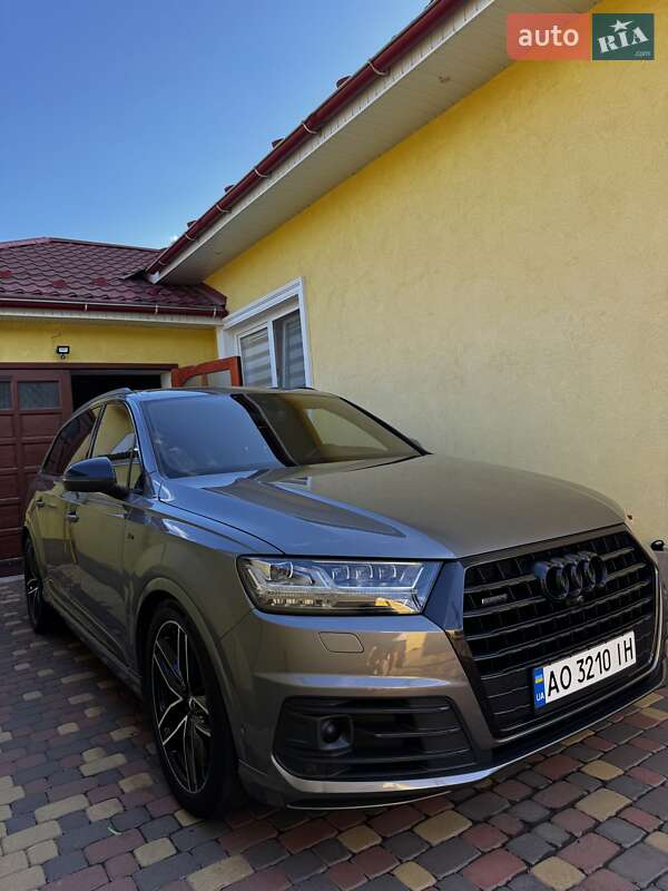 Внедорожник / Кроссовер Audi Q7 2017 в Виноградове