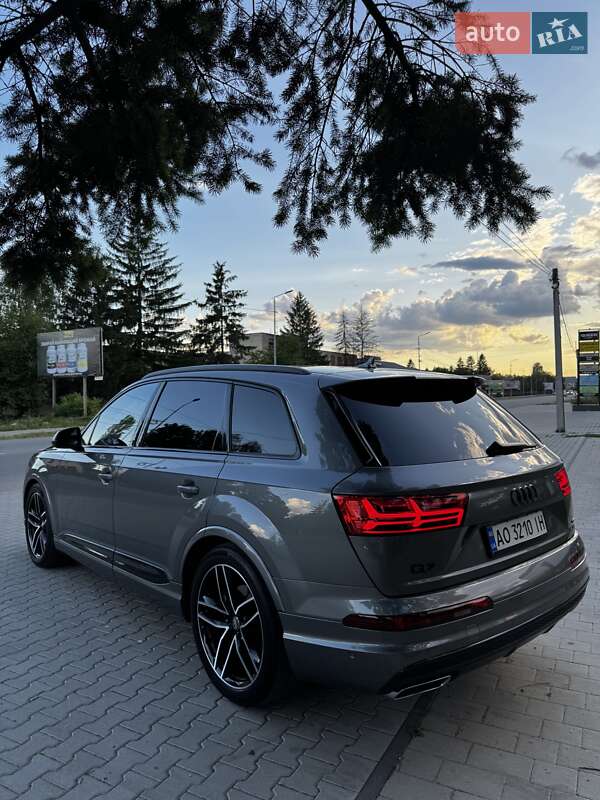 Внедорожник / Кроссовер Audi Q7 2017 в Виноградове