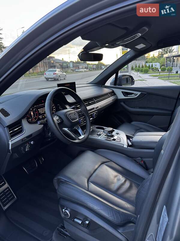 Внедорожник / Кроссовер Audi Q7 2017 в Виноградове