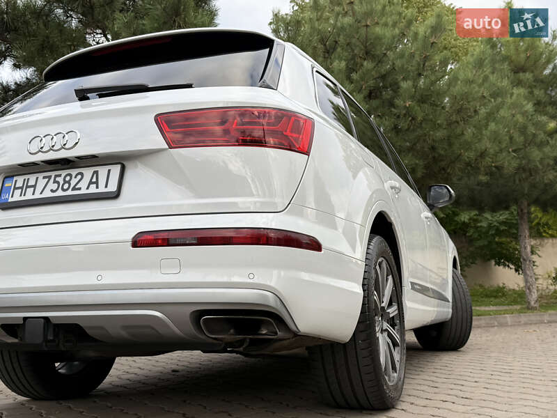 Позашляховик / Кросовер Audi Q7 2018 в Одесі