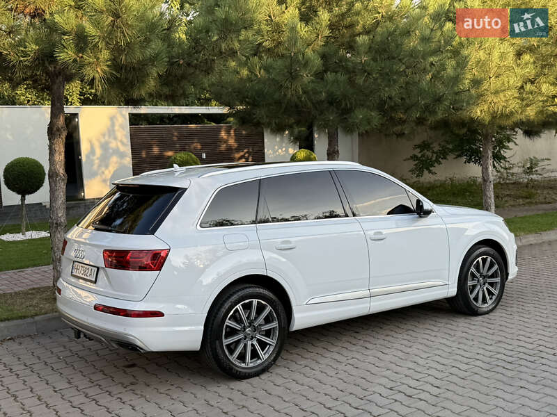 Позашляховик / Кросовер Audi Q7 2018 в Одесі