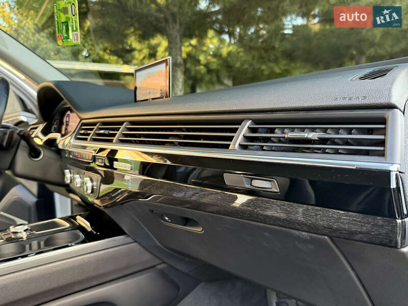 Позашляховик / Кросовер Audi Q7 2018 в Одесі
