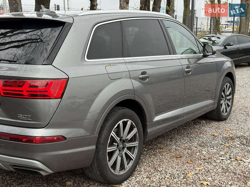 Позашляховик / Кросовер Audi Q7 2016 в Стрию