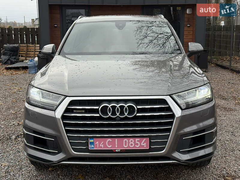 Позашляховик / Кросовер Audi Q7 2016 в Стрию
