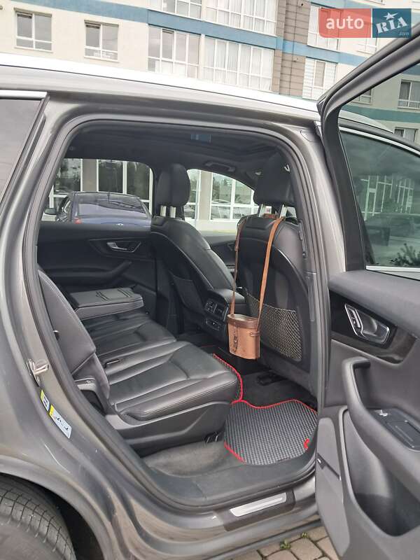 Внедорожник / Кроссовер Audi Q7 2016 в Ивано-Франковске