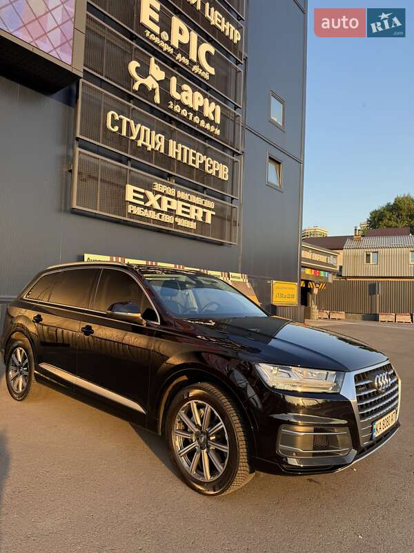 Внедорожник / Кроссовер Audi Q7 2019 в Киеве