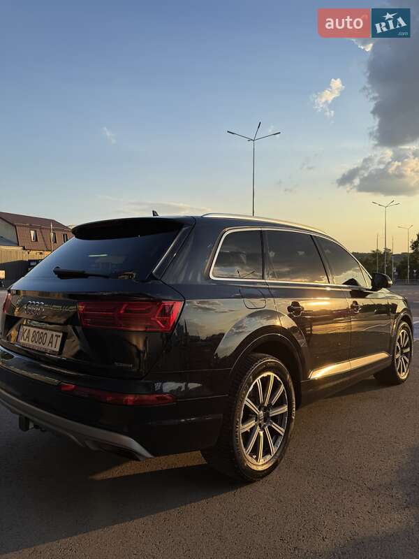 Внедорожник / Кроссовер Audi Q7 2019 в Киеве
